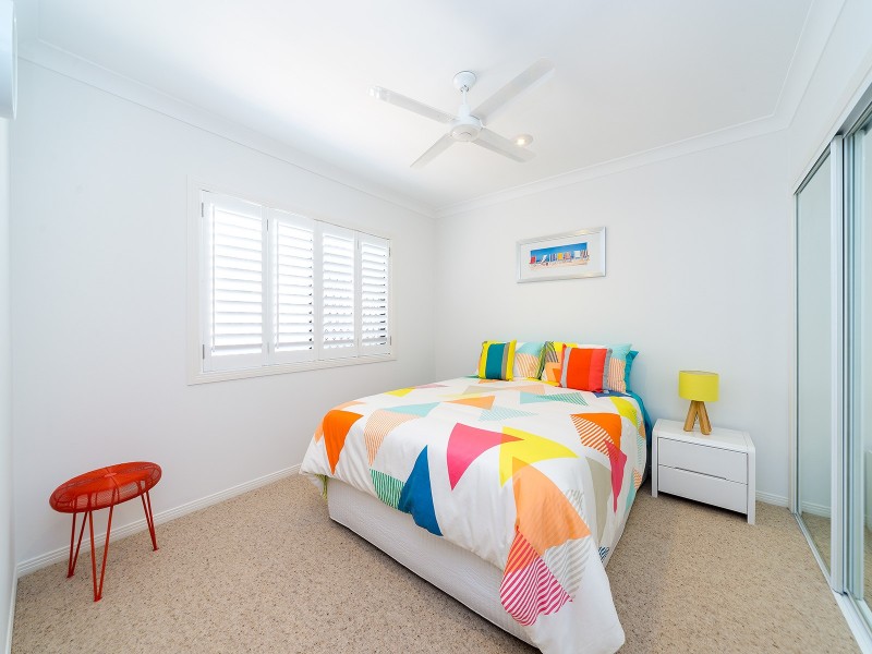 6 Biscay Way, Coombabah QLD 4216