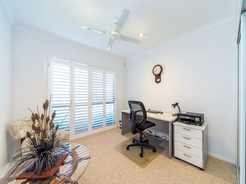 6 Biscay Way, Coombabah QLD 4216