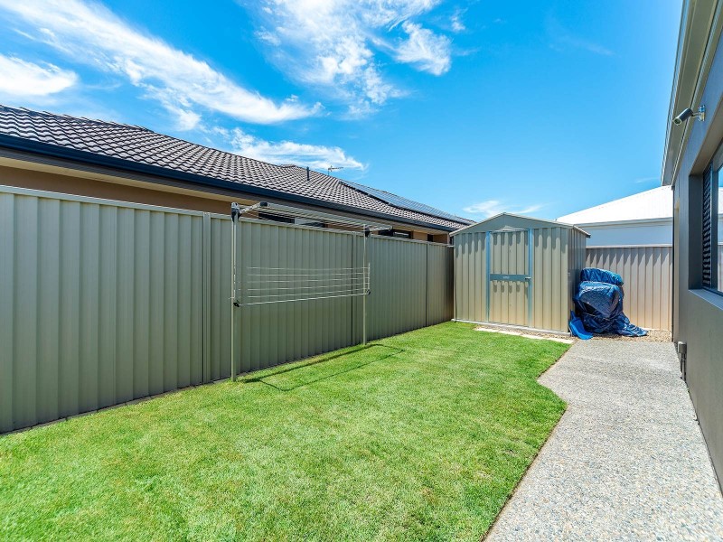 6 Biscay Way, Coombabah QLD 4216