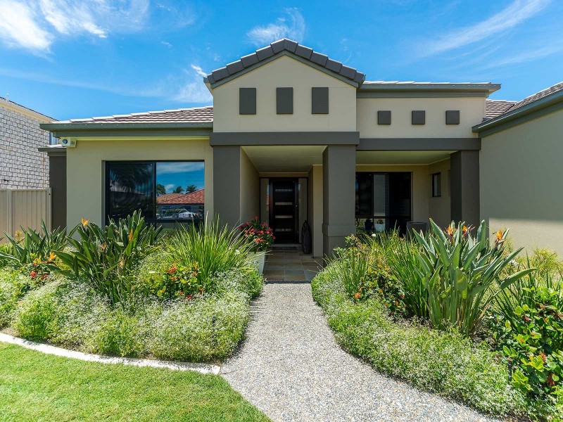6 Biscay Way, Coombabah QLD 4216