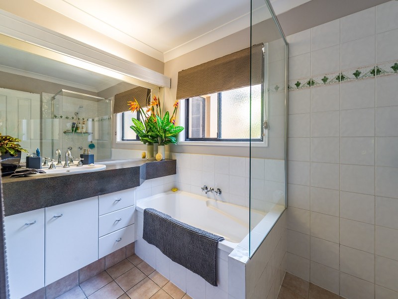 36 Myola Court, Coombabah QLD 4216