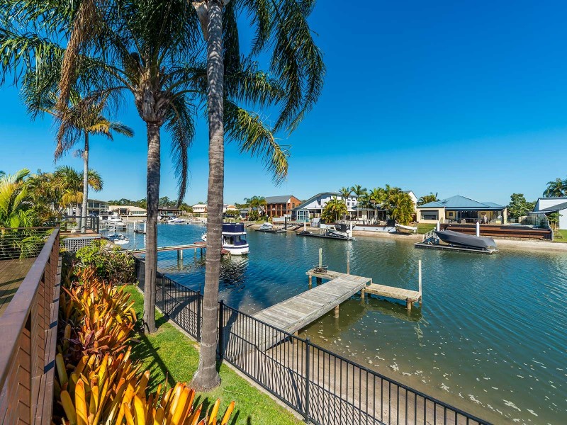 86 Oxley Drive, Paradise Point QLD 4216