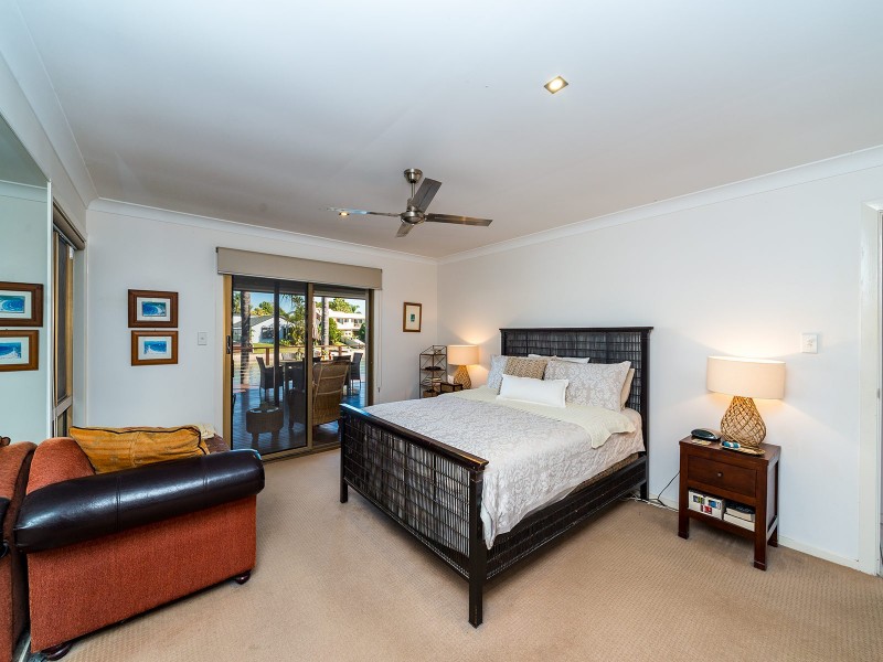 86 Oxley Drive, Paradise Point QLD 4216