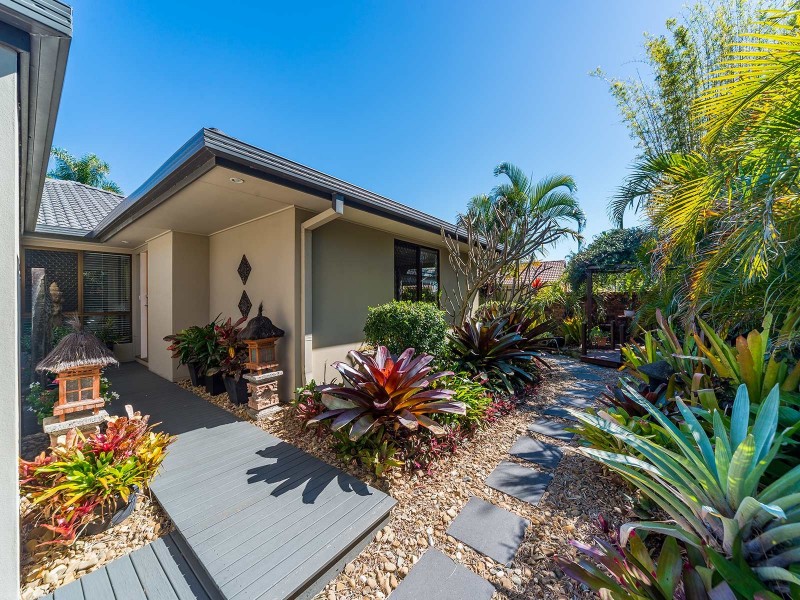86 Oxley Drive, Paradise Point QLD 4216