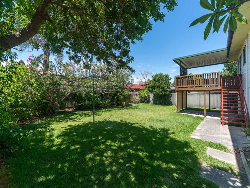 3 Kennedy Street, Biggera Waters QLD 4216