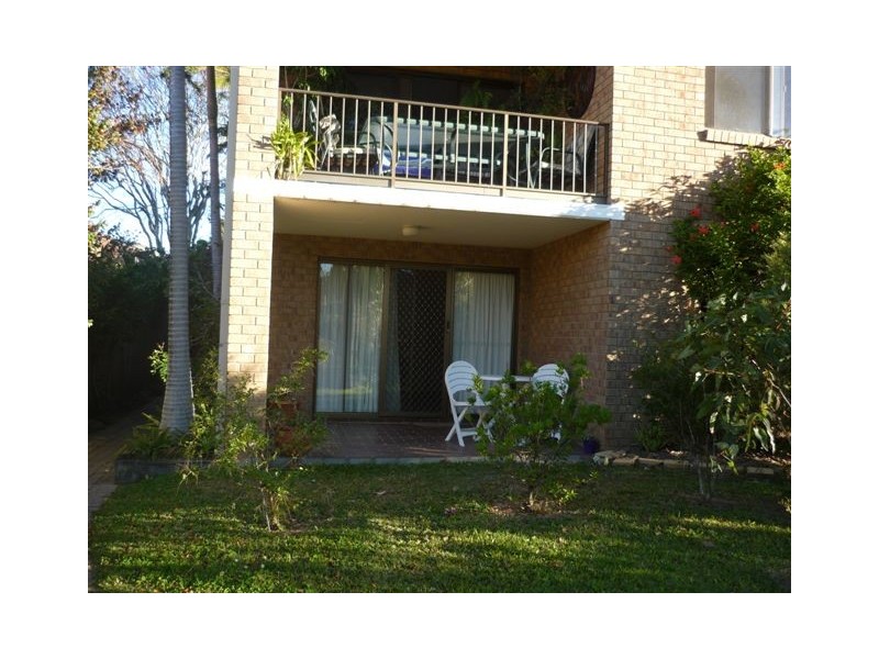 1/32 Imperial Parade, Labrador QLD 4215