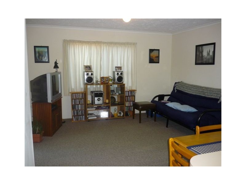 1/32 Imperial Parade, Labrador QLD 4215
