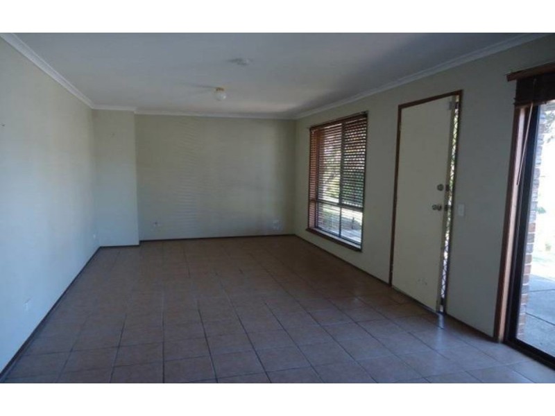 1/305 Government Road, Labrador QLD 4215