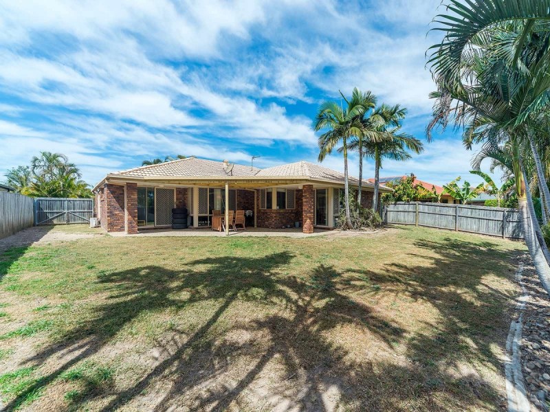 22 Oak Hill Crescent, Parkwood QLD 4214