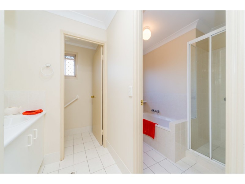 40 Alcott Court, Parkwood QLD 4214