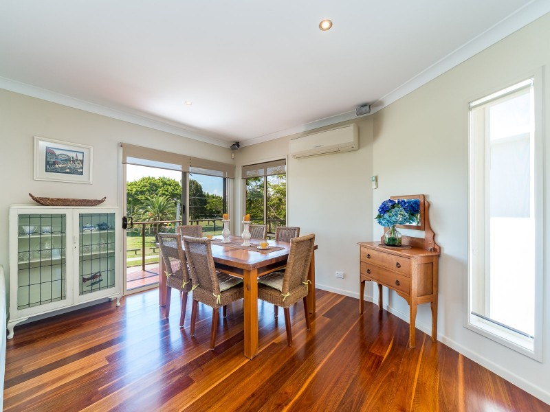 2/39 Abalone Avenue, Paradise Point QLD 4216