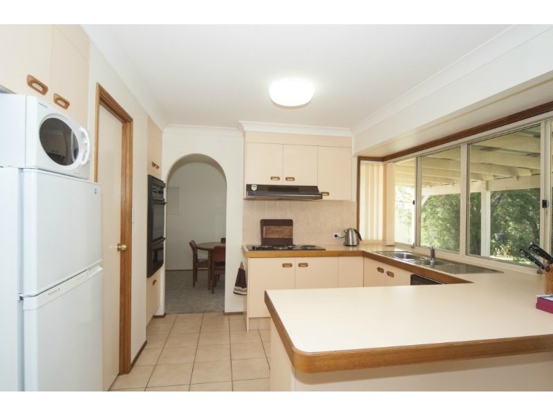 39 Clubhouse Drive, Arundel QLD 4214