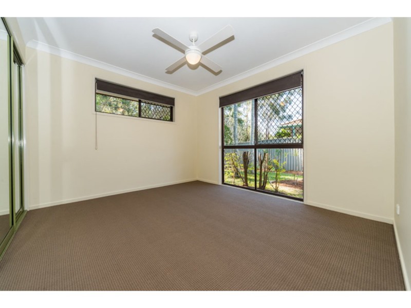 2/6 Nina Parade, Arundel QLD 4214