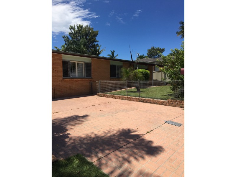 119 Central Street, Labrador QLD 4215