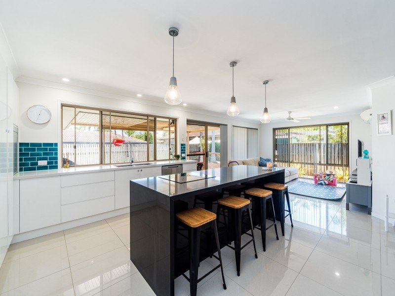 1 Galapagos Way, Pacific Pines QLD 4211