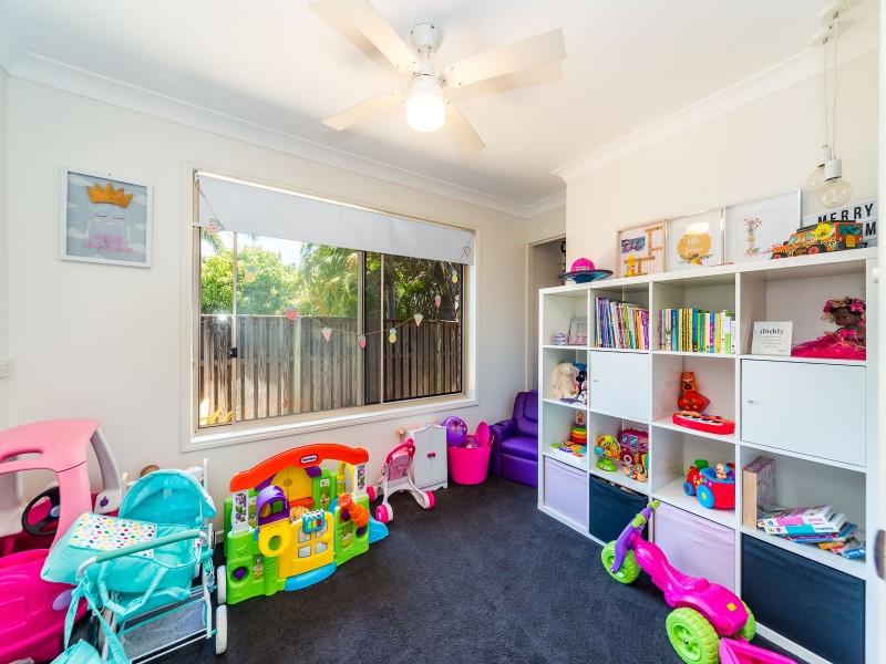 1 Galapagos Way, Pacific Pines QLD 4211