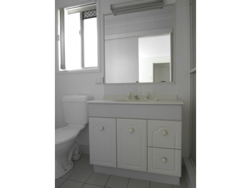 11 Monet Street, Coombabah QLD 4216