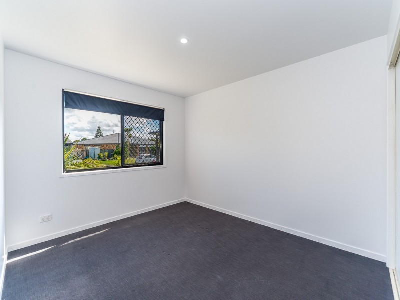 2/15 Crystal Reef Drive, Coombabah QLD 4216