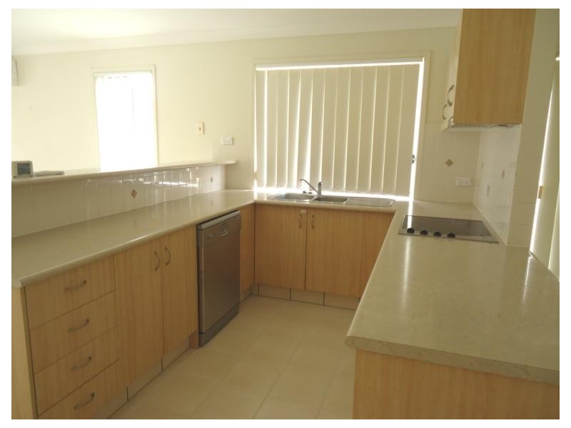 5 Katie Court, Arundel QLD 4214