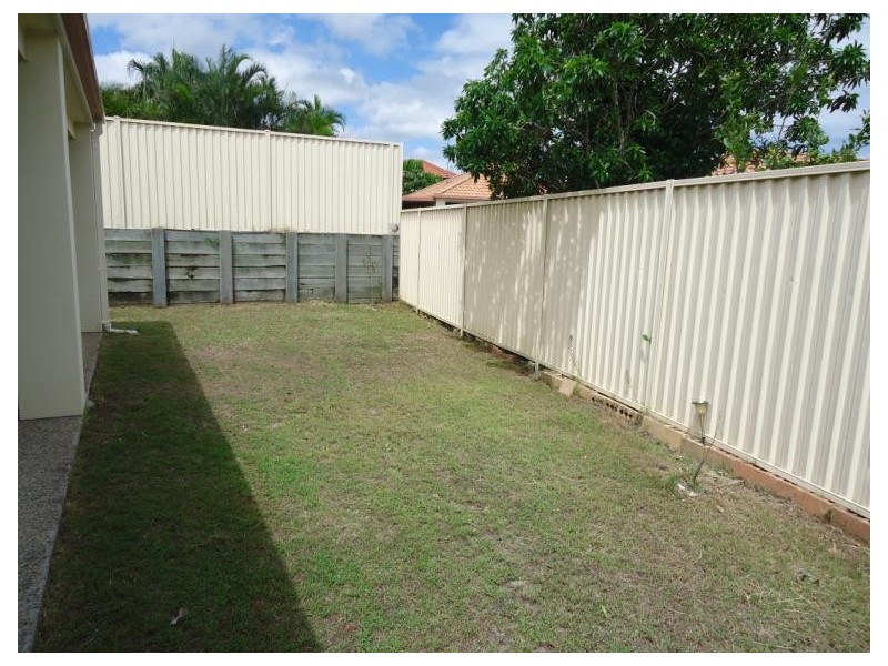 5 Katie Court, Arundel QLD 4214