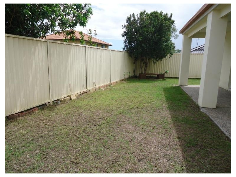 5 Katie Court, Arundel QLD 4214