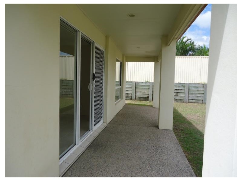 5 Katie Court, Arundel QLD 4214