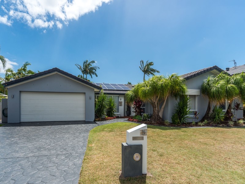 5 Saltbreeze Court, Runaway Bay QLD 4216