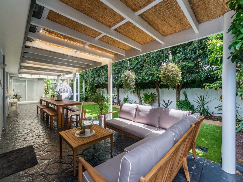 5 Saltbreeze Court, Runaway Bay QLD 4216