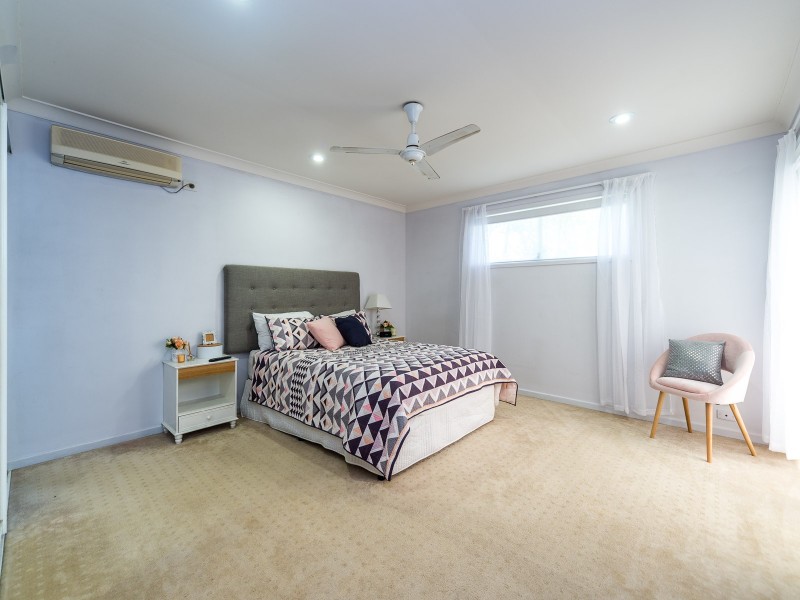 5 Saltbreeze Court, Runaway Bay QLD 4216
