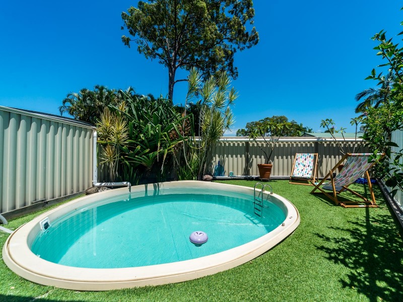 12 Samuel Court, Jacobs Well QLD 4208