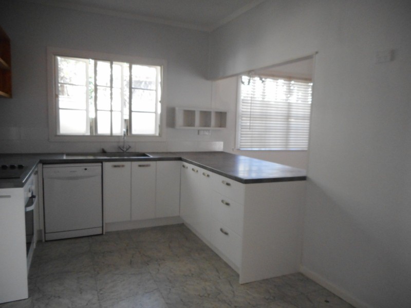 66 Central Street, Labrador QLD 4215