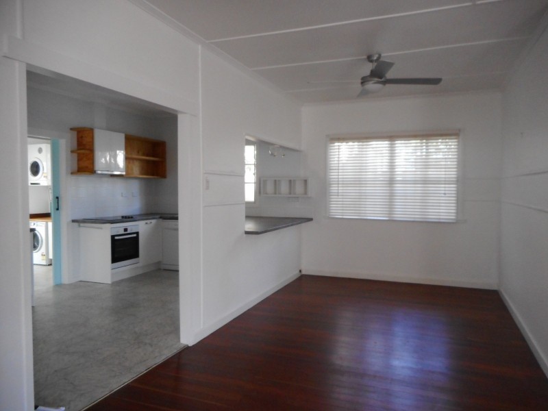 66 Central Street, Labrador QLD 4215