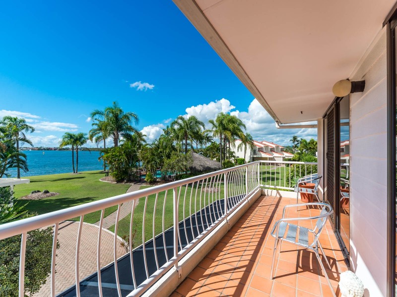 26/81-91 Boykambil Esplanade North, Hope Island QLD 4212