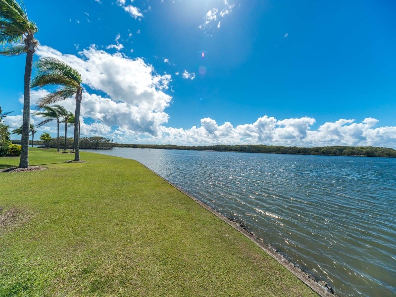 26/81-91 Boykambil Esplanade North, Hope Island QLD 4212