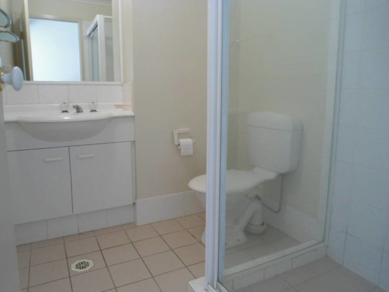 8/45 Harley Street, Labrador QLD 4215