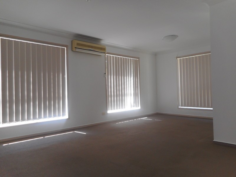 4 Zoeller Drive, Parkwood QLD 4214