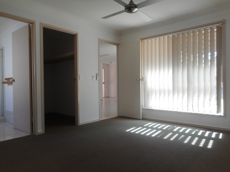 4 Zoeller Drive, Parkwood QLD 4214