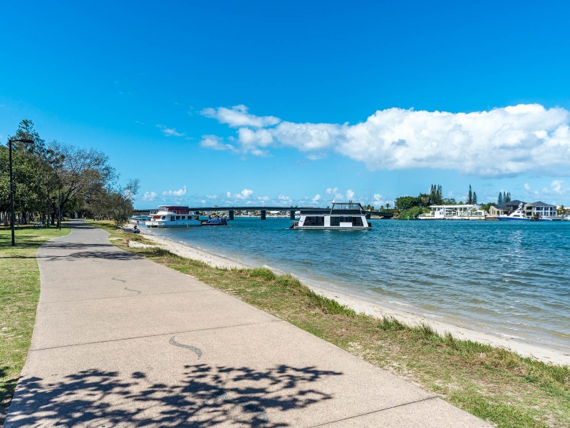 2/30 Scoter Avenue, Paradise Point QLD 4216