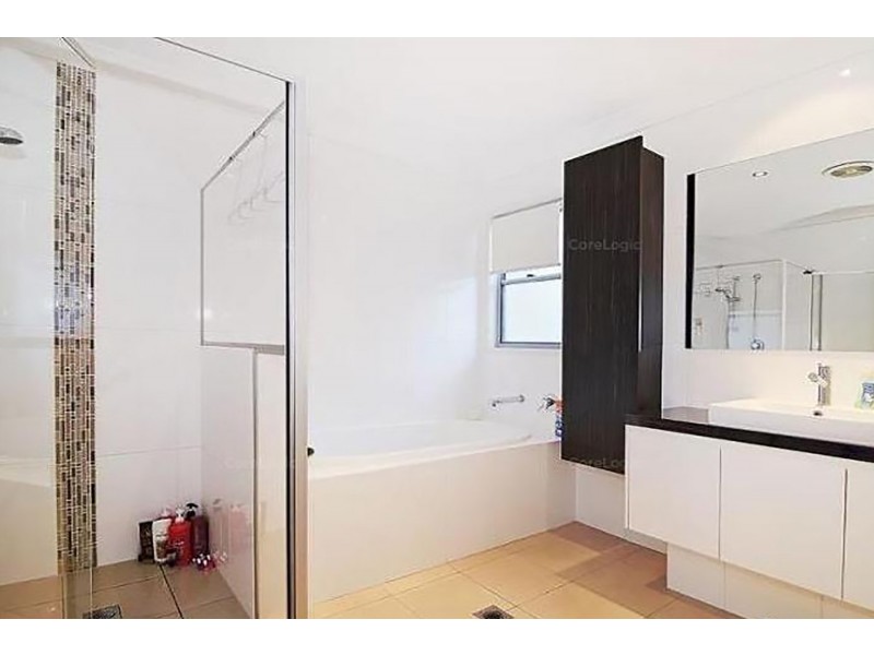 29 Harbourvue Court, Helensvale QLD 4212