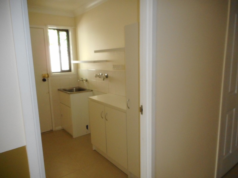 32 Donald Avenue, Paradise Point QLD 4216