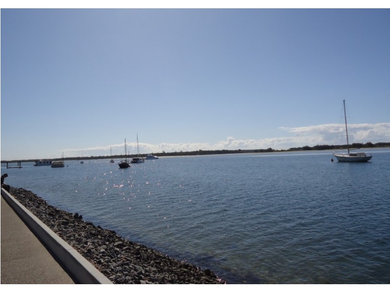 14/115 Frank Street, Labrador QLD 4215