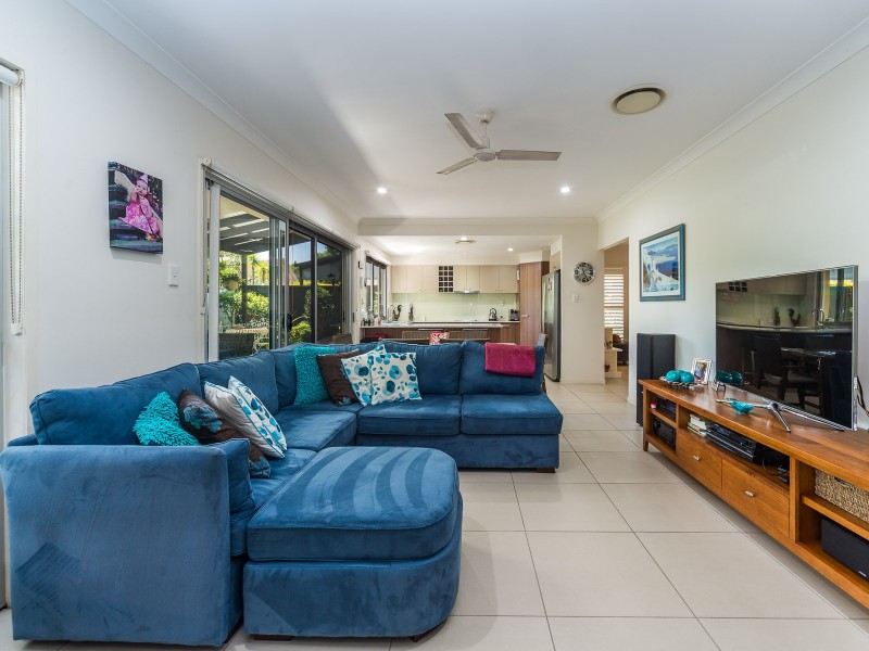7/411 Oxley Drive, Runaway Bay QLD 4216