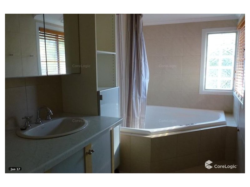 24 Fox Avenue, Southport QLD 4215