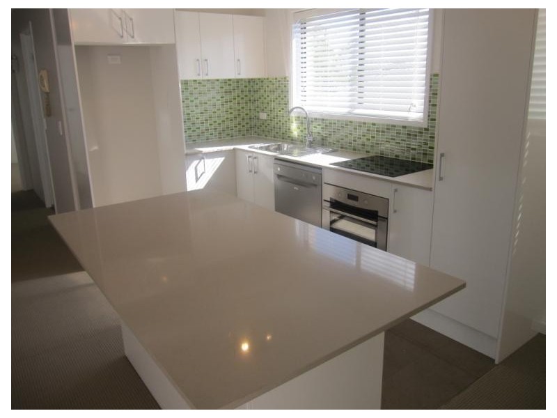 8/29 Ahern Street, Labrador QLD 4215