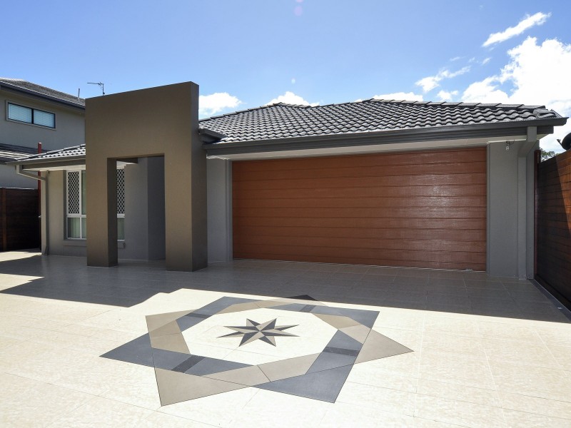 11 Yulia Street, Coombabah QLD 4216