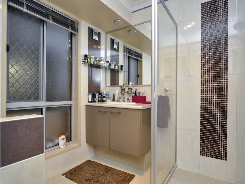 11 Yulia Street, Coombabah QLD 4216