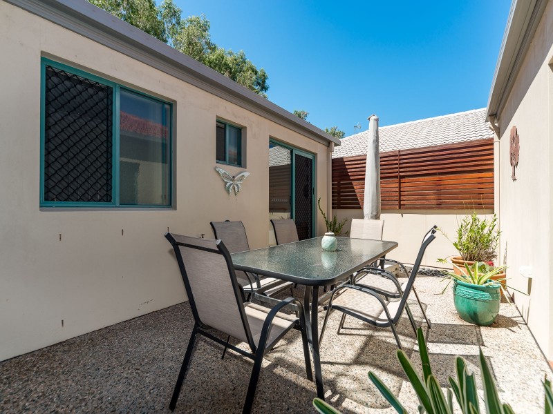 26 Zac Avenue, Coombabah QLD 4216