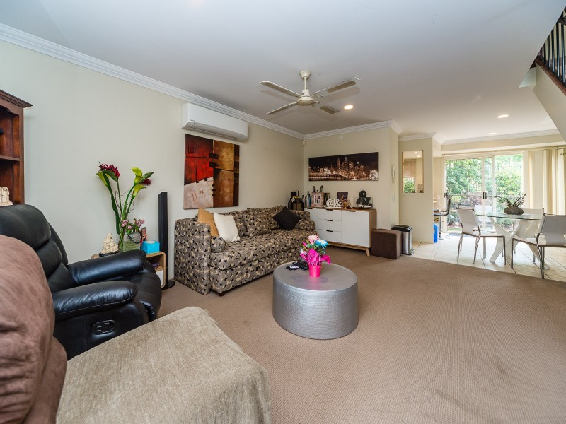 8/433 Brisbane Road, Coombabah QLD 4216