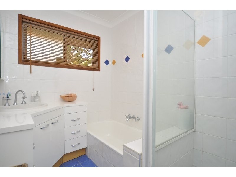 1/5 Davebill Court, Labrador QLD 4215