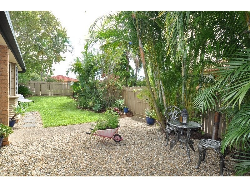 1/5 Davebill Court, Labrador QLD 4215